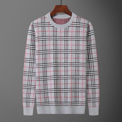 Burberry Sweaters for Men in 225112
