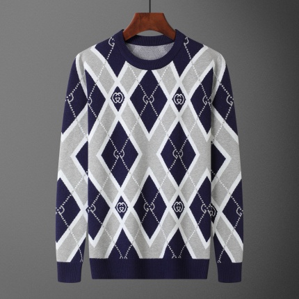 Gucci Sweaters for Men in 225116