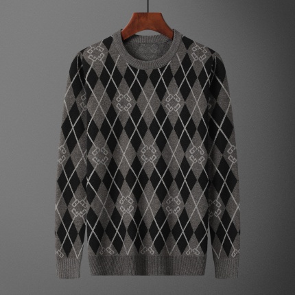 Gucci Sweaters for Men in 225121