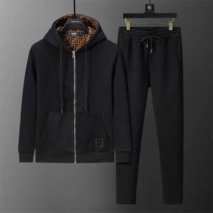 Fendi Tracksuits for Men in 225257