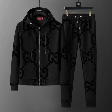 Gucci Tracksuits for Men in 225274