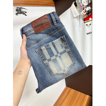 Burberry Jeans for Men in 225352