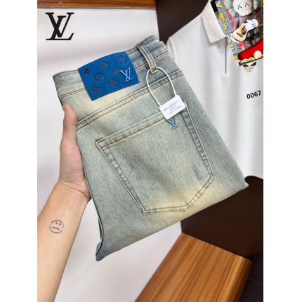 Louis Vuitton Jeans for Men in 225355