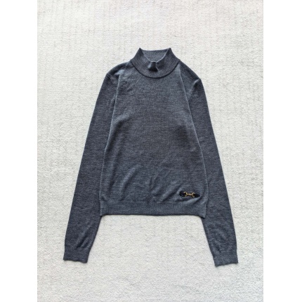 Gucci Sweaters for Women in 225596