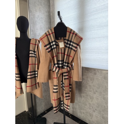 Burberry Trench Coats For Women in 225607