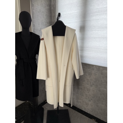 Hernes Jackets for Women in 225613