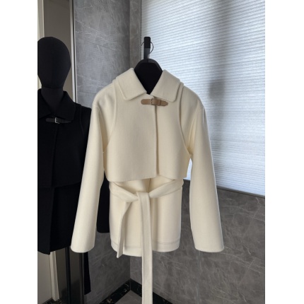 Hernes Jackets for Women in 225615