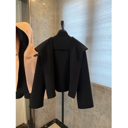 Hernes Jackets for Women in 225630
