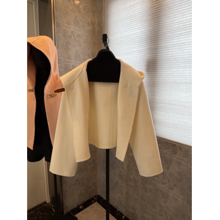 Hernes Jackets for Women in 225631
