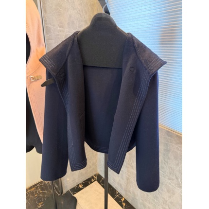 Hernes Jackets for Women in 225633