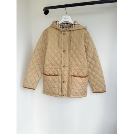 Burberry Trench Coats For Women in 225701