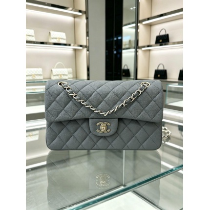 Chanel AAA quality Handbags in 226089