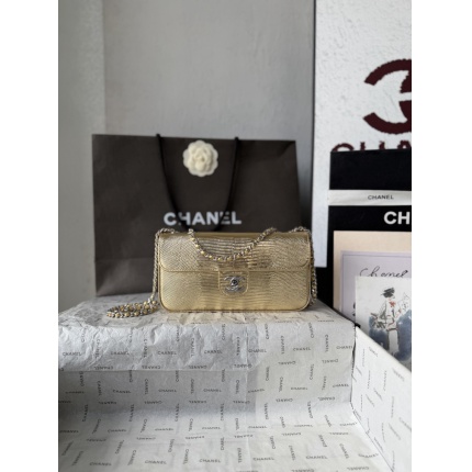 Chanel AAA quality Handbags in 226130