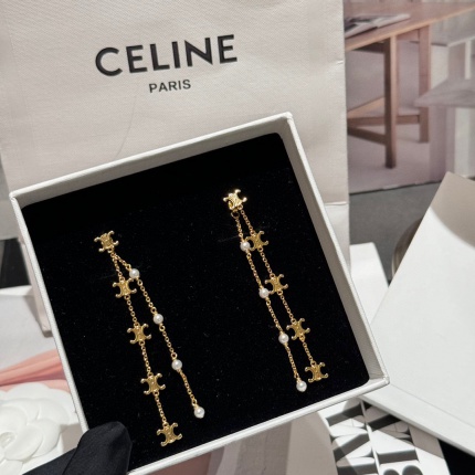 Celine Earring in 226304
