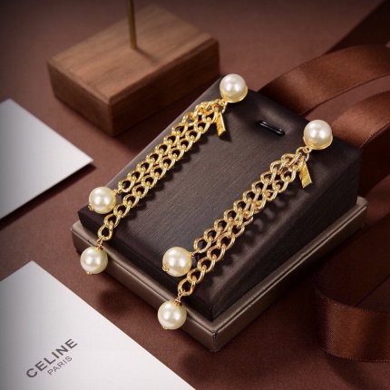 Celine Earring in 226312
