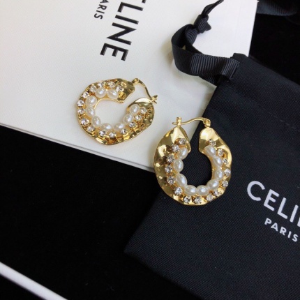 Celine Earring in 226320