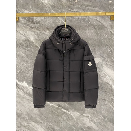 Moncle Thick Coats For Men in 226433