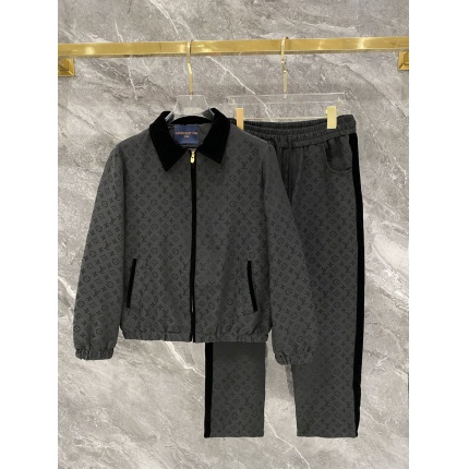 Cheap Louis Vuitton Tracksuits for Men in 226477, $105 USD- [IB226477] - Replica Louis Vuitton Tracksuits for Men