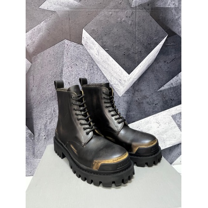 Balenciaga Boots For Men in 226590