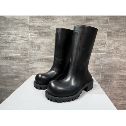Balenciaga Boots For Men in 226597