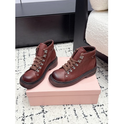Chanel Boots For Women in 226629