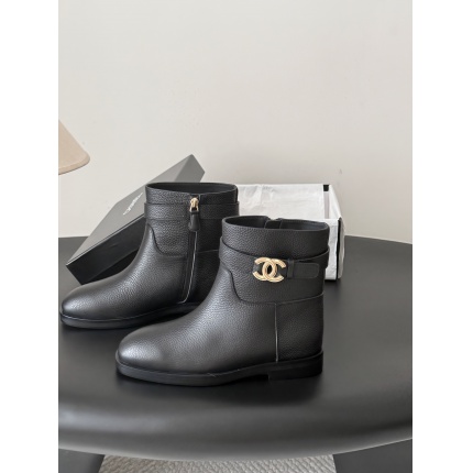 Chanel Boots For Women in 226761