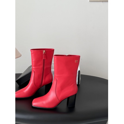 Chanel Boots For Women in 226770