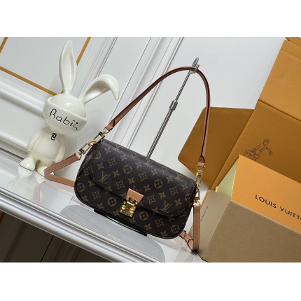 Louis Vuitton Handbags in 227000