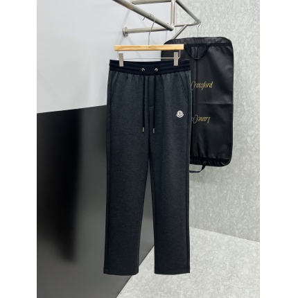 Moncler Pants For Men in 227347
