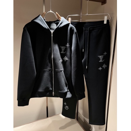 Cheap Louis Vuitton Tracksuits for Men in 227378, $135 USD- [IB227378] - Replica Louis Vuitton Tracksuits for Men