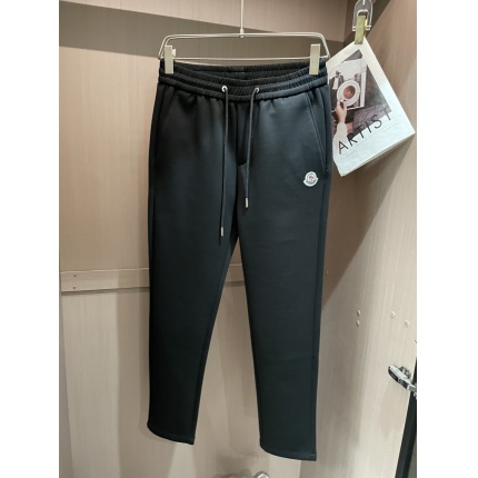 Moncler Pants For Men in 227423