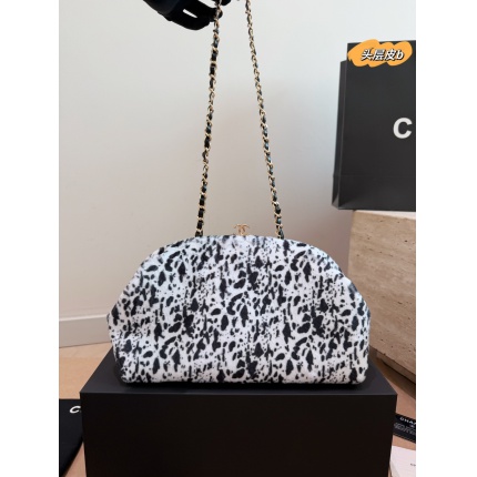 Cheap Chanel AAA quality Handbags in 227586, $125 USD- [IB227586] - Replica Chanel AAA quality Handbags