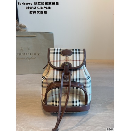 Burberry Backpack Bags in 227607