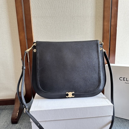 CELINE AAA Quality Handbags in 227948