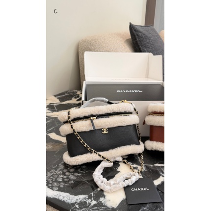 Cheap Chanel AAA quality Handbags in 227970, $110 USD- [IB227970] - Replica Chanel AAA quality Handbags
