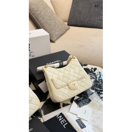 Chanel AAA quality Handbags in 227983
