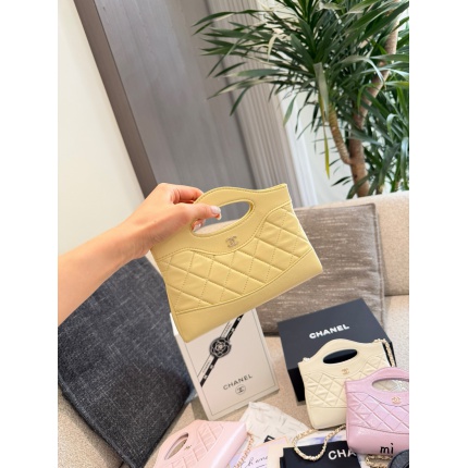 Cheap Chanel AAA quality Handbags in 227997, $50 USD- [IB227997] - Replica Chanel AAA quality Handbags