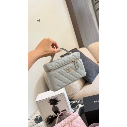 Cheap Chanel AAA quality Handbags in 228011, $60 USD- [IB228011] - Replica Chanel AAA quality Handbags