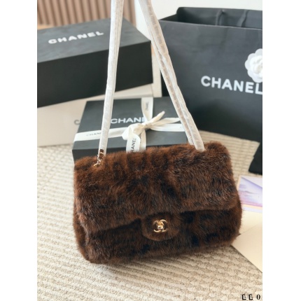 Chanel AAA quality Handbags in 228169