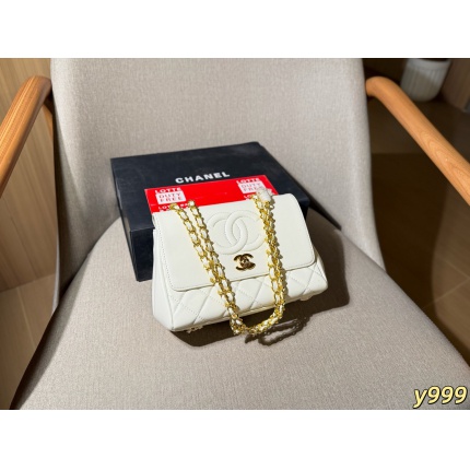Cheap Chanel AAA quality Handbags in 228197, $70 USD- [IB228197] - Replica Chanel AAA quality Handbags