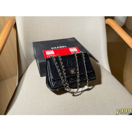 Cheap Chanel AAA quality Handbags in 228199, $70 USD- [IB228199] - Replica Chanel AAA quality Handbags