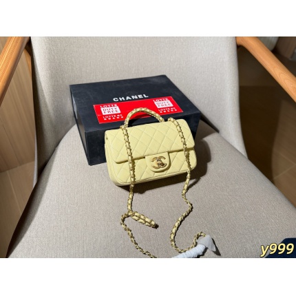 Chanel AAA quality Handbags in 228203