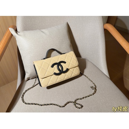 Cheap Chanel AAA quality Handbags in 228210, $90 USD- [IB228210] - Replica Chanel AAA quality Handbags
