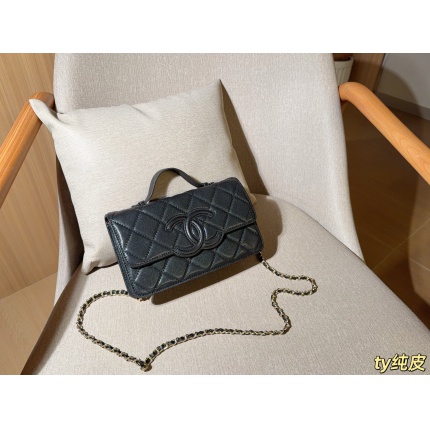 Cheap Chanel AAA quality Handbags in 228211, $90 USD- [IB228211] - Replica Chanel AAA quality Handbags