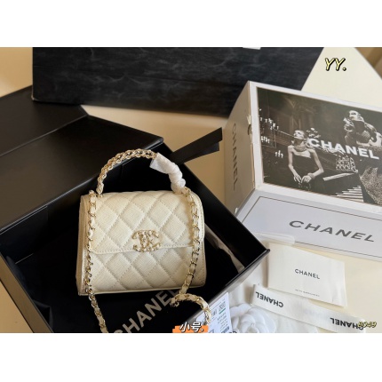 Chanel AAA quality Handbags in 228246