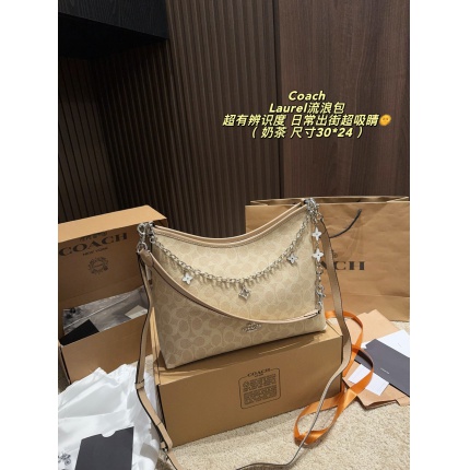 Coach Cross Bags in 228302