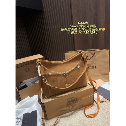 Coach Cross Bags in 228305