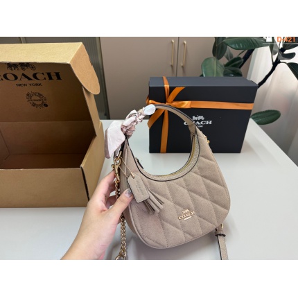 Coach Cross Bags in 228352
