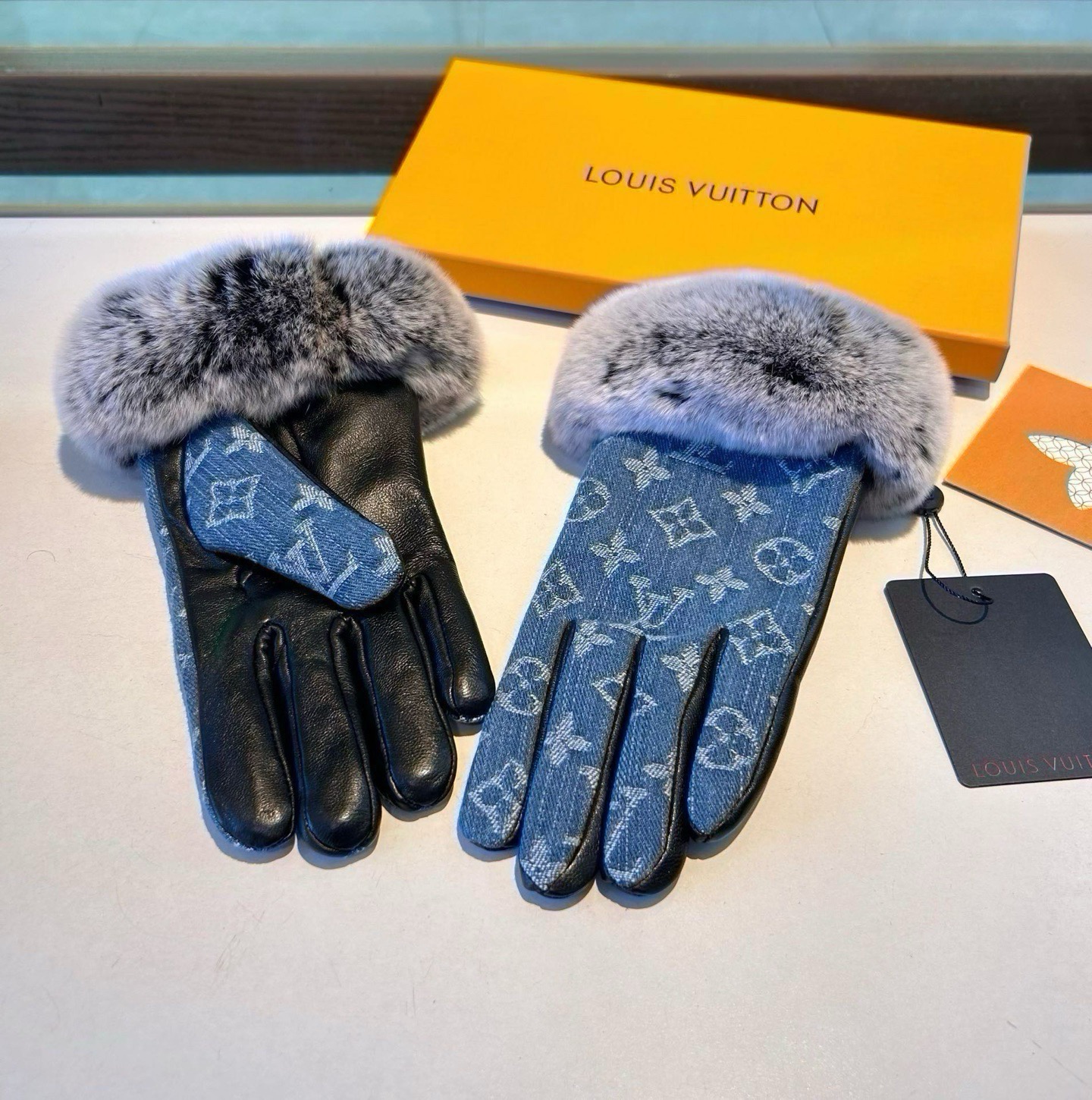 Cheap Gloves in 220534, $45 USD- [IB220534] - Replica Gloves