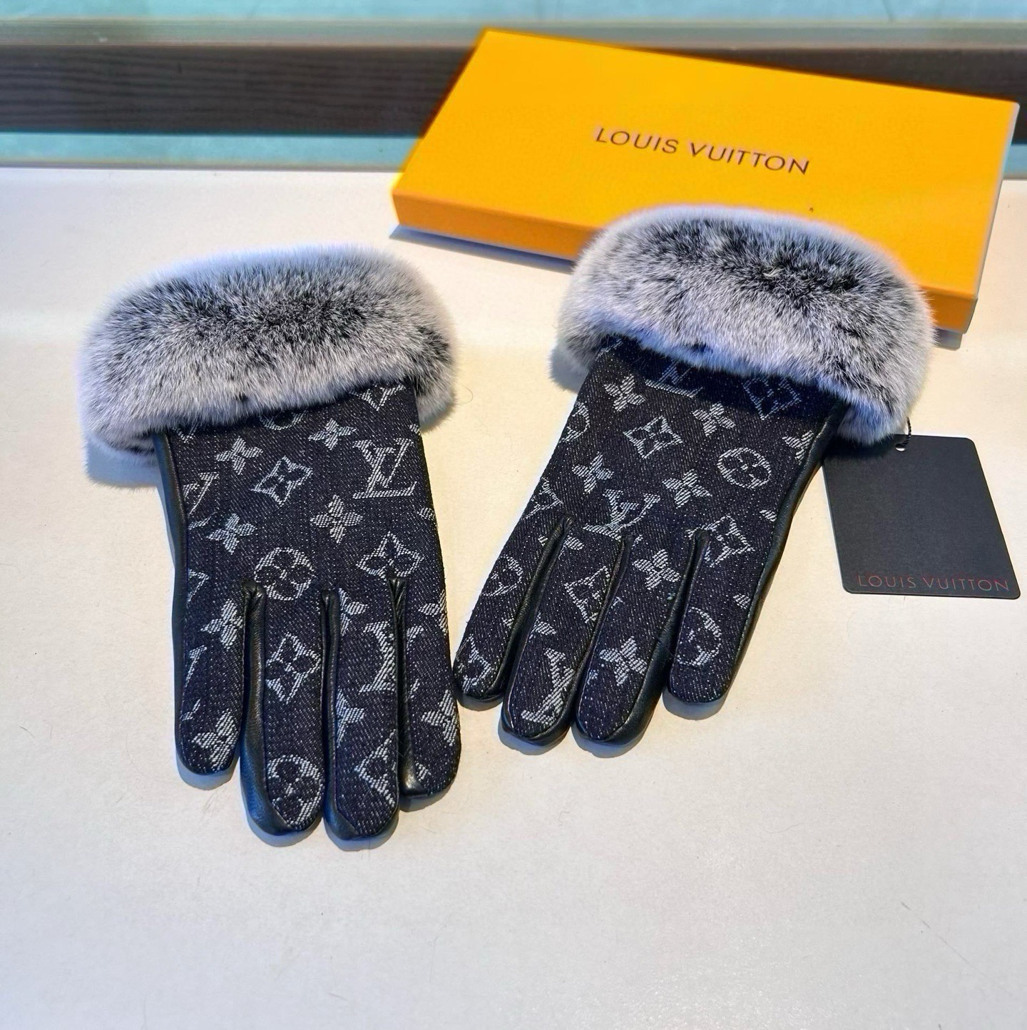 Cheap Gloves in 220535, $45 USD- [IB220535] - Replica Gloves